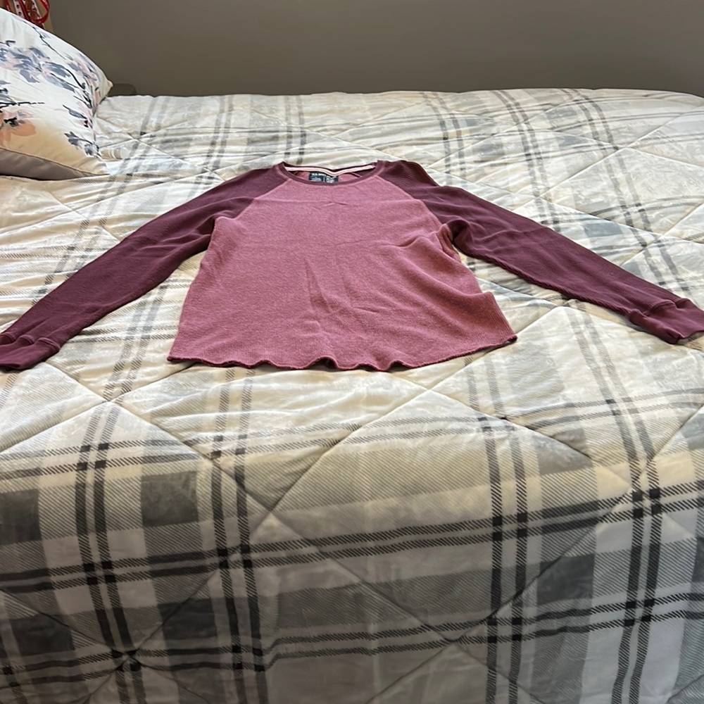 Old Navy Long sleeve T-shirt